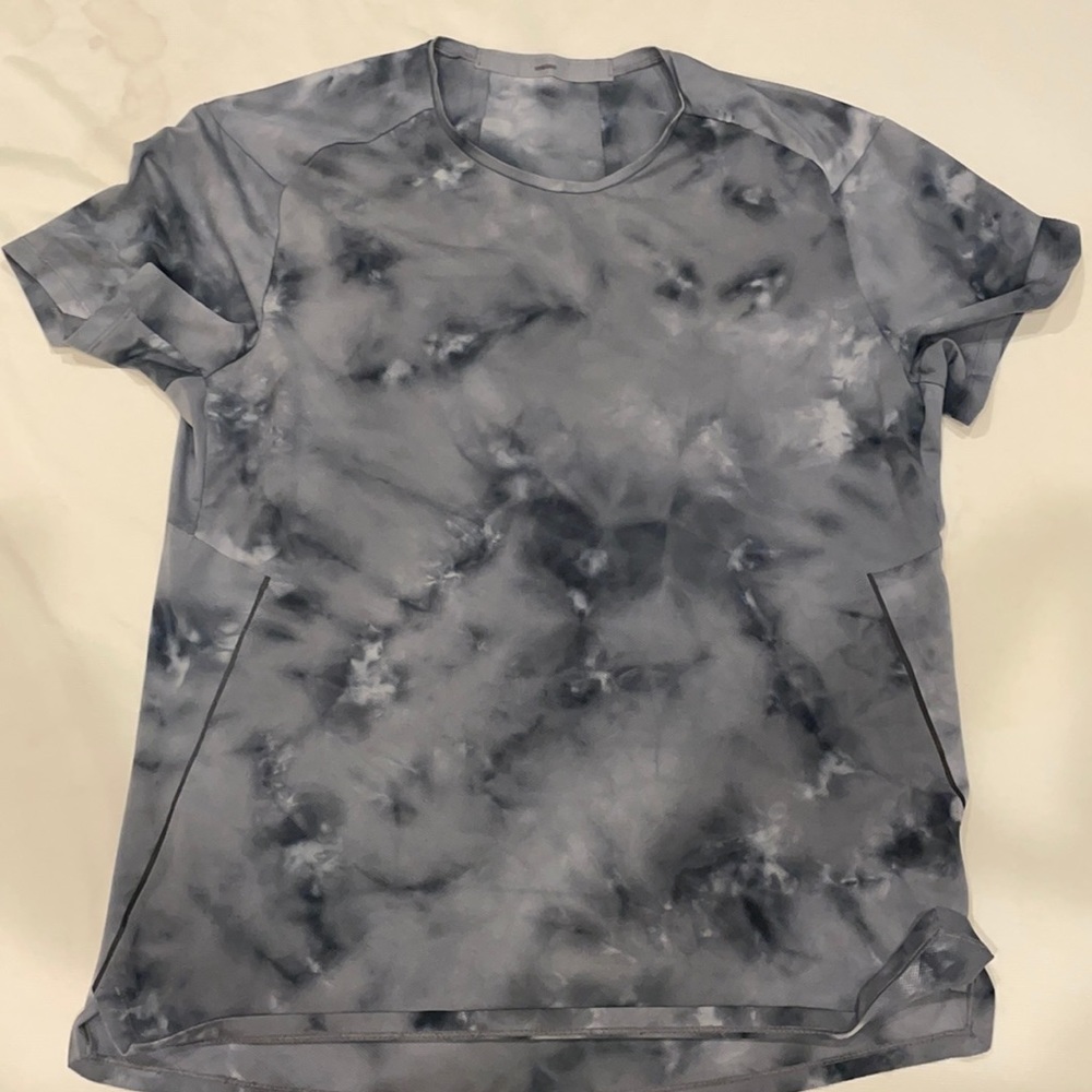 Brand new lululemon t shirt